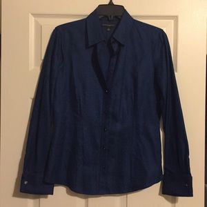Banana Republic fitted navy blue button up blouse